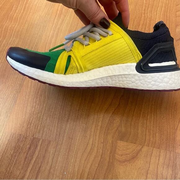 Adidas by Stella McCartney. Style G1568. Women's running sneaker in US 7.5 - Picture 13 of 16